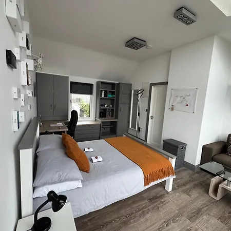 Elm Grove ホームステイ シュル