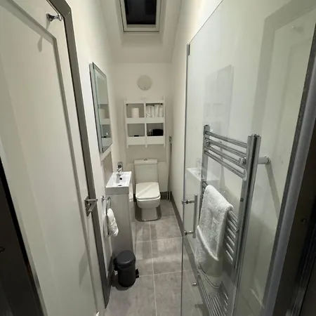 ホームステイ Elm Grove