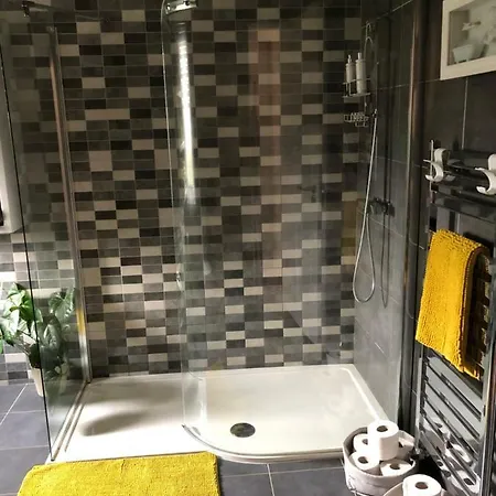 Elm Grove ホームステイ シュル